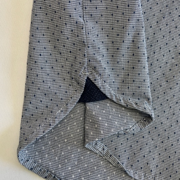 Van Heusen Originals Men’s Classic Fit Long‑Sleeve Micro‑Print Dress Shirt - M - Picture 5 of 7